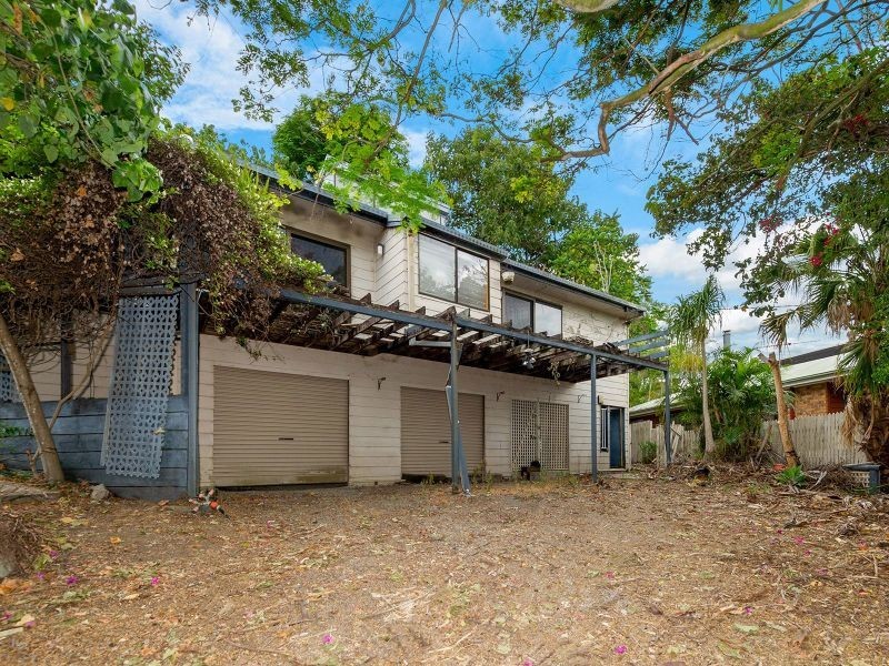 27 Bates Drive, Everton Hills QLD 4053