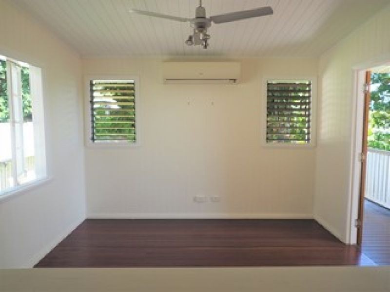 12 Tully Street, Stratford QLD 4870