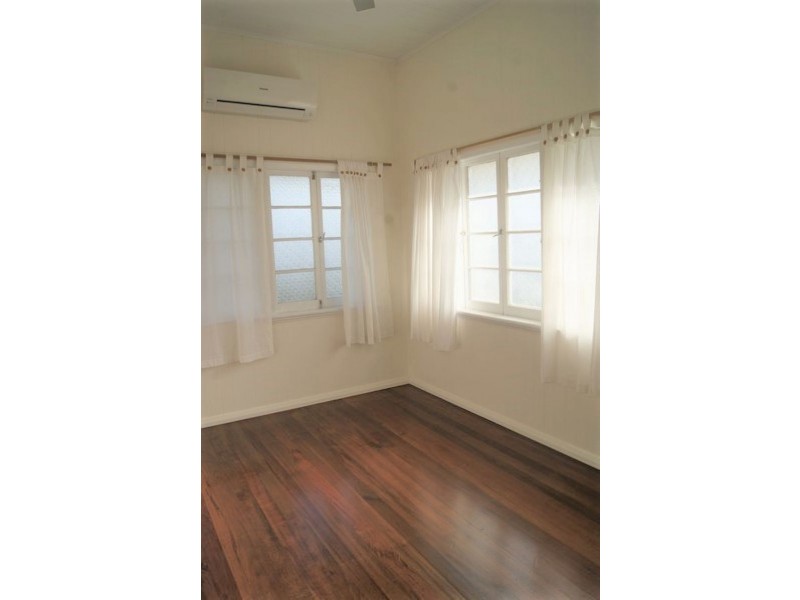 12 Tully Street, Stratford QLD 4870