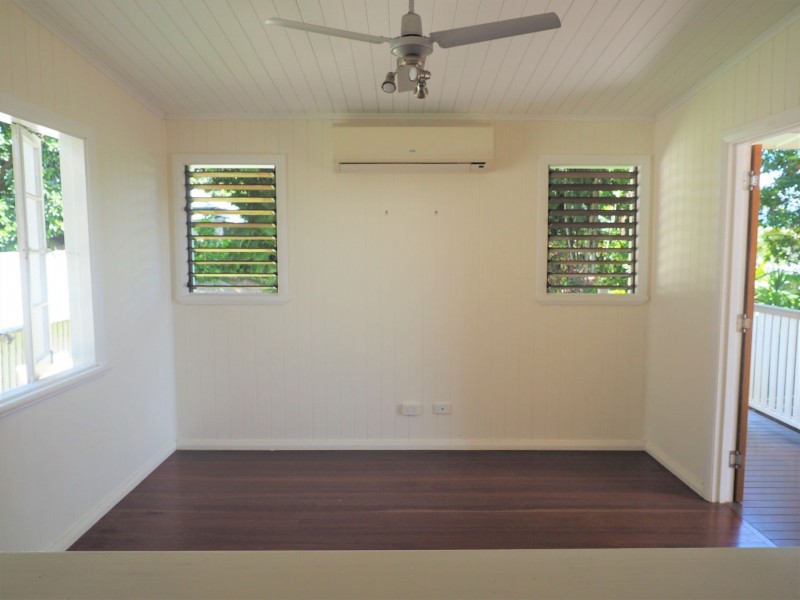 12 Tully Street, Stratford QLD 4870