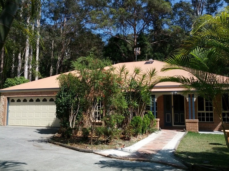 12 BREYNIA COURT, Elanora QLD 4221