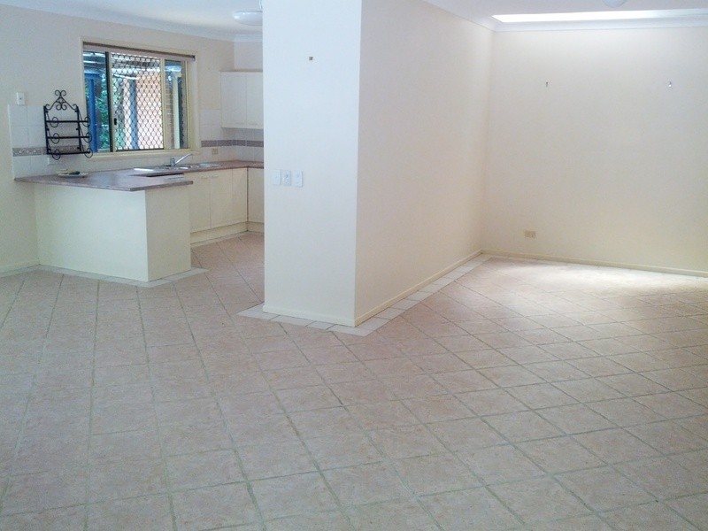 12 BREYNIA COURT, Elanora QLD 4221