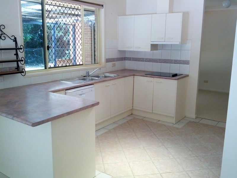 12 BREYNIA COURT, Elanora QLD 4221