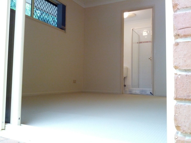 12 BREYNIA COURT, Elanora QLD 4221