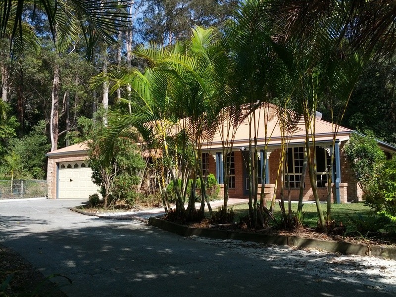12 BREYNIA COURT, Elanora QLD 4221