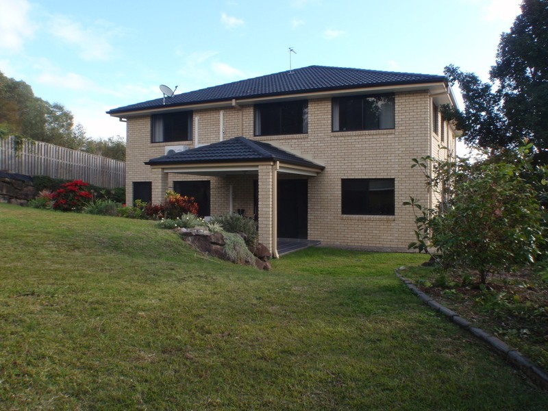 40 Wunburra Circle, Pacific Pines QLD 4211