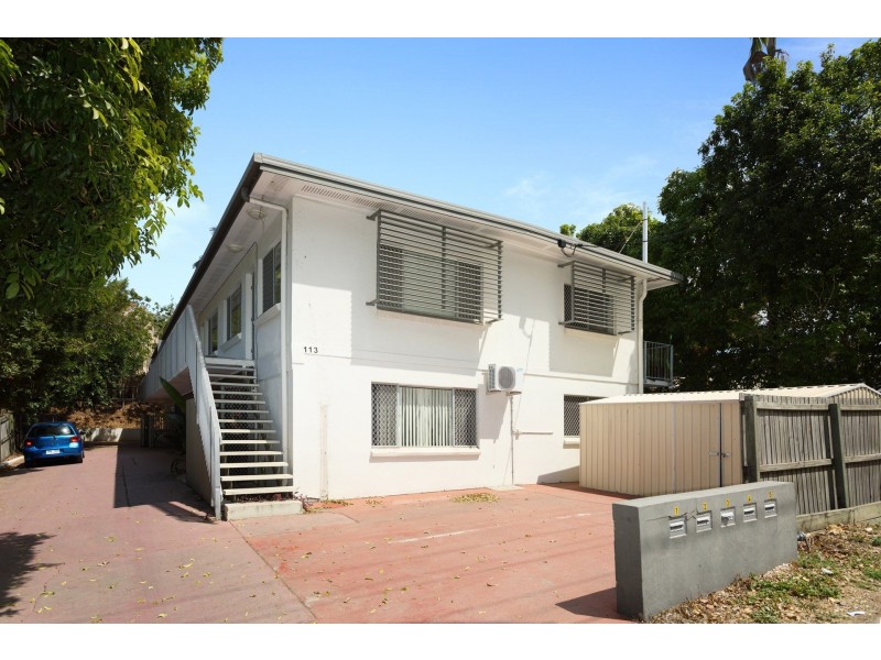 2/113 Sir Fred Schonell Drive, St Lucia QLD 4067