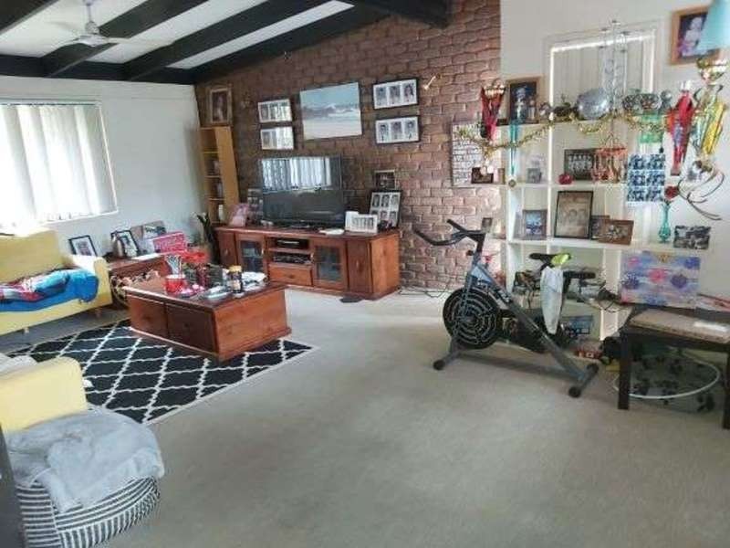 66 Harding Boulevard, Mount Warren Park QLD 4207