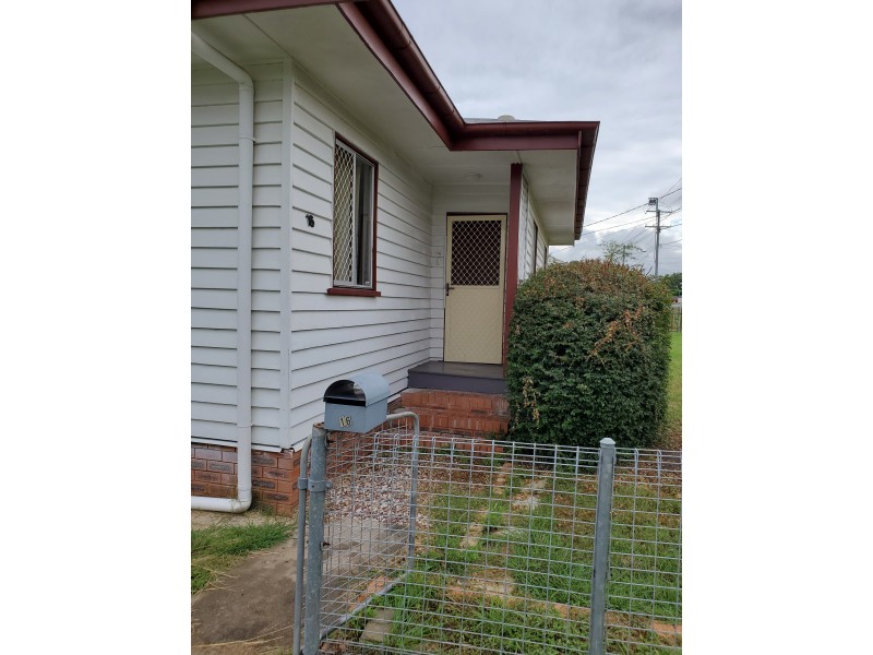 16 Stafford Street, Booval QLD 4304