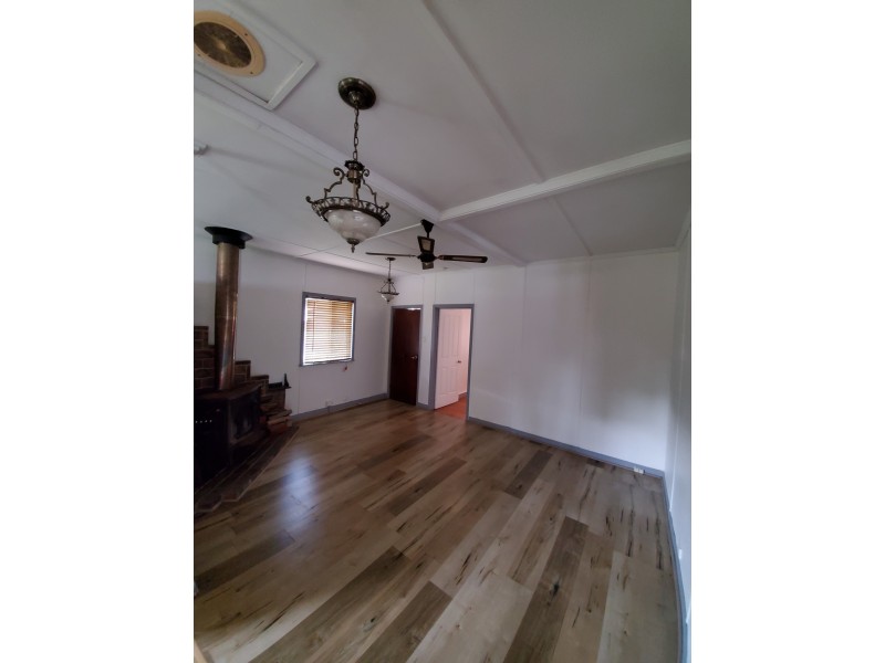 16 Stafford Street, Booval QLD 4304