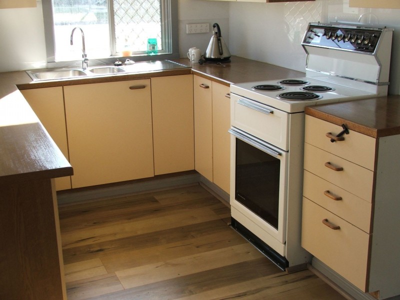 16 Stafford Street, Booval QLD 4304