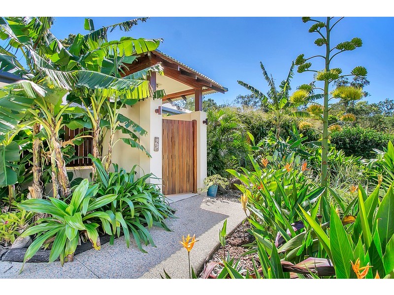 4 Weld Crescent, Trinity Beach QLD 4879