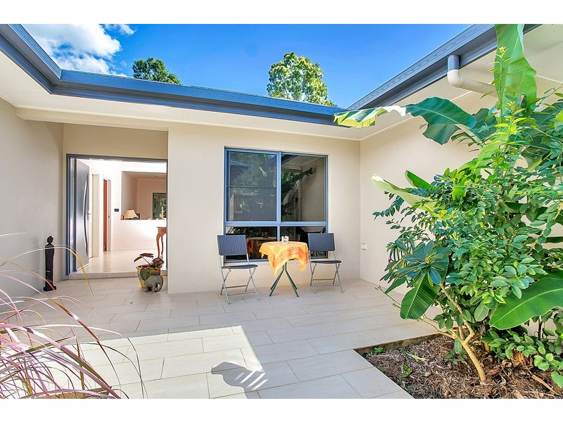 4 Weld Crescent, Trinity Beach QLD 4879