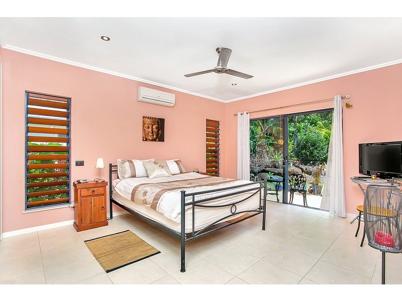 4 Weld Crescent, Trinity Beach QLD 4879