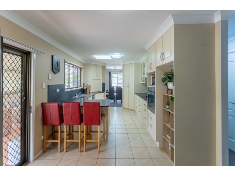 9 Suncross Place, Emerald QLD 4720