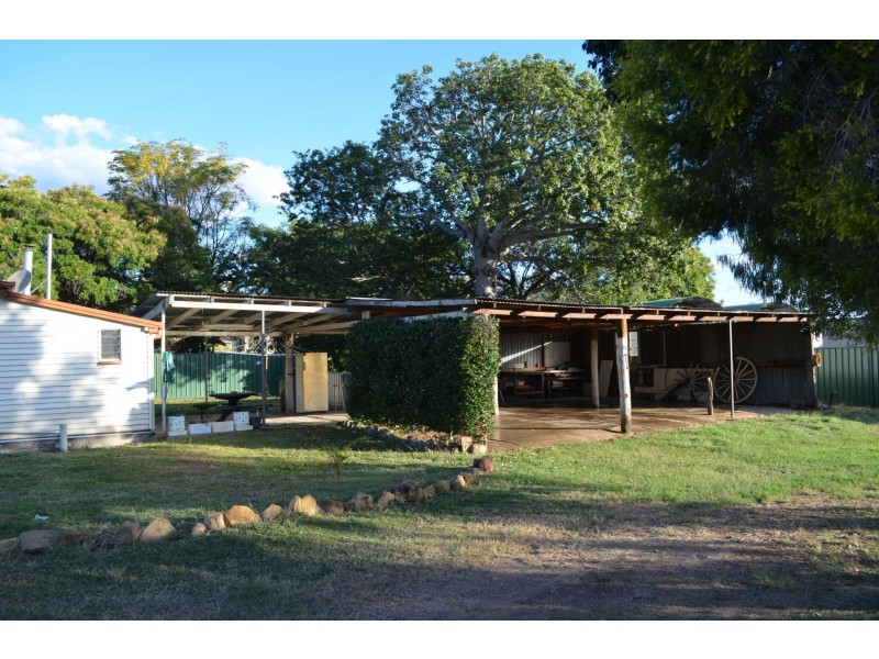 31 Kelman St, Taroom QLD 4420