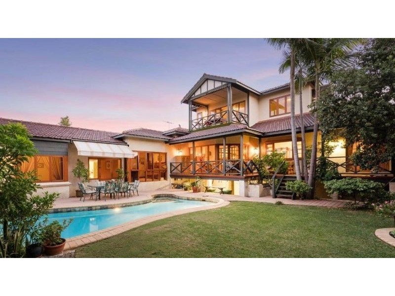 18 Kingsway, Nedlands WA 6009