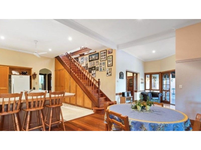 18 Kingsway, Nedlands WA 6009