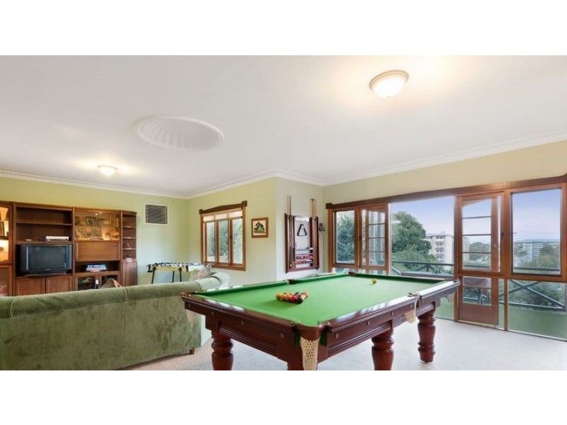 18 Kingsway, Nedlands WA 6009