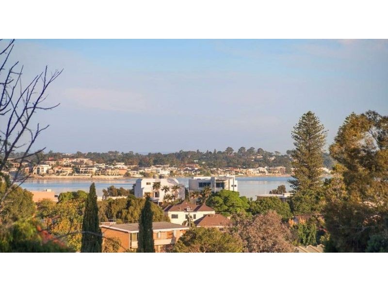 18 Kingsway, Nedlands WA 6009