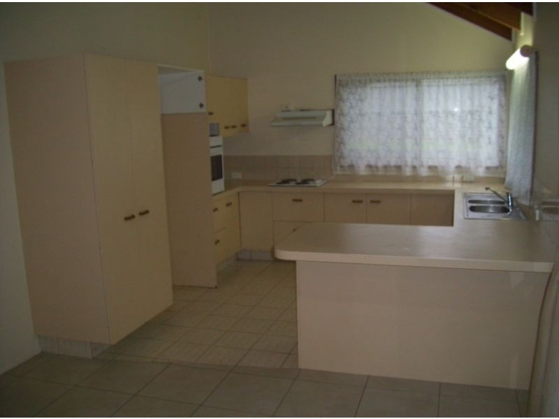 76 Ash Dr, Banora Point NSW 2486