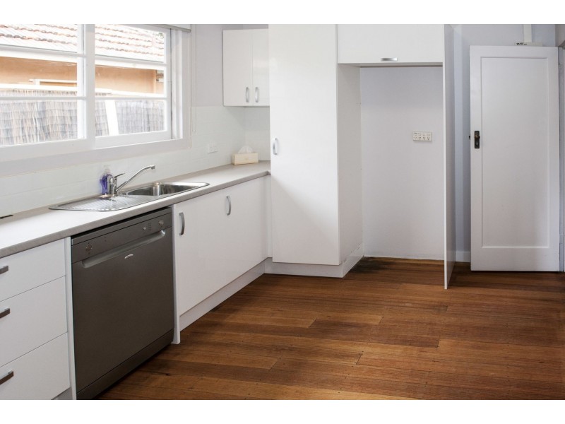 16 Yarrabin Street, Brunswick West VIC 3055
