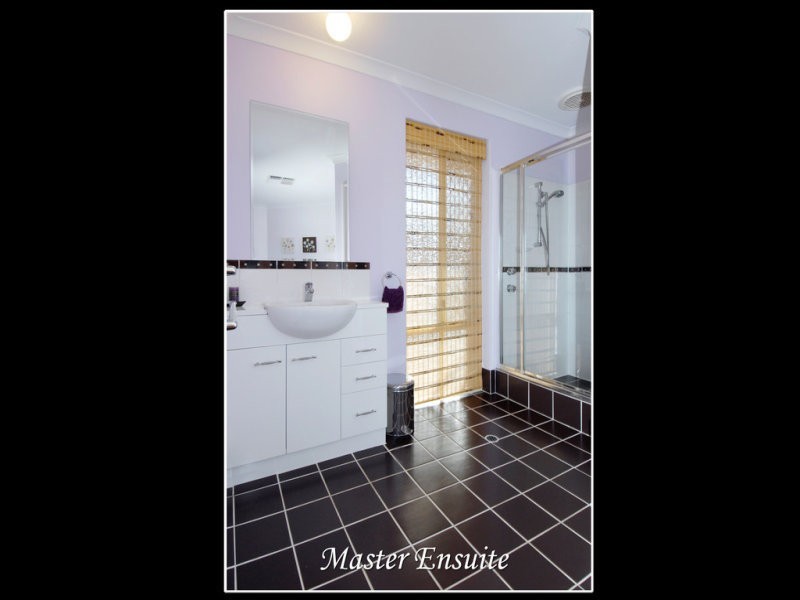 18 St Laurent Mews, Port Kennedy WA 6172