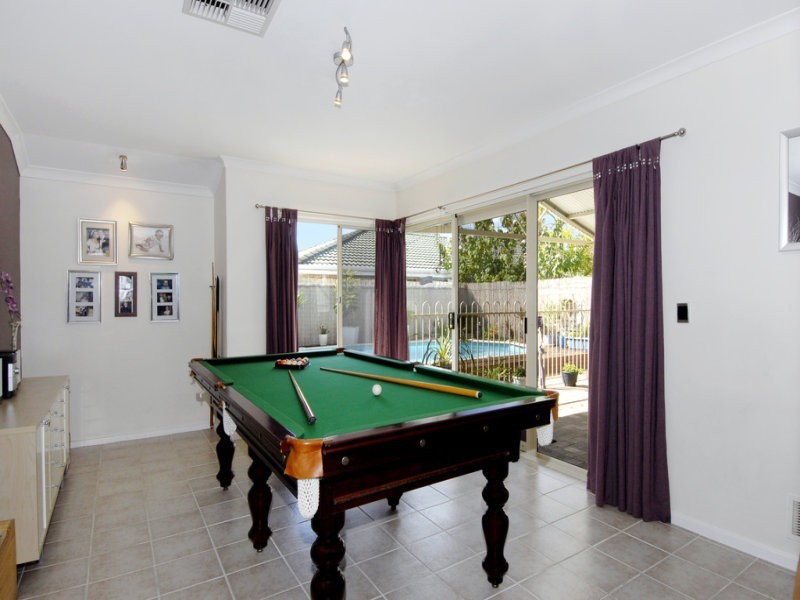 18 St Laurent Mews, Port Kennedy WA 6172