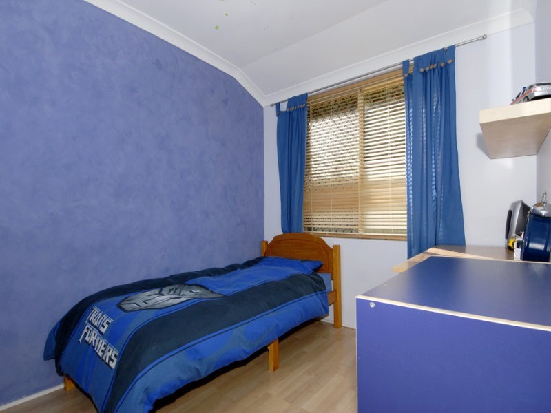 18 St Laurent Mews, Port Kennedy WA 6172