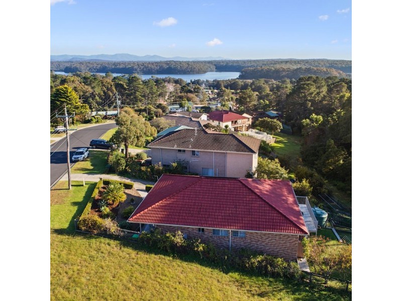 24 Thomson Pde, Dalmeny NSW 2546