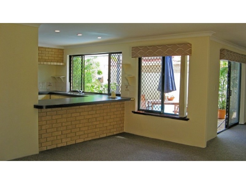 24  Calley Drive, Leeming WA 6149