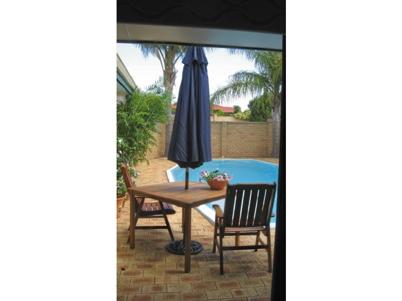 24  Calley Drive, Leeming WA 6149