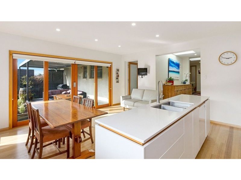 27 Fisher Avenue, Sandy Bay TAS 7005