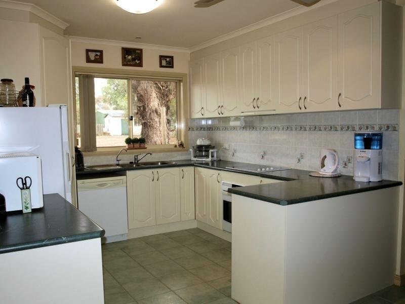 82 Caldwell Street, Heathcote VIC 3523