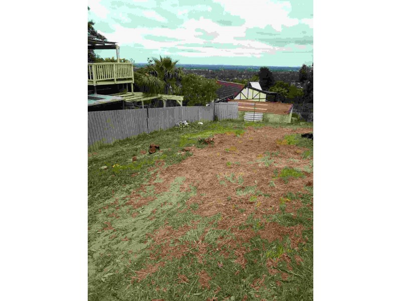 18 Looranah Street, Mount Nasura WA 6112