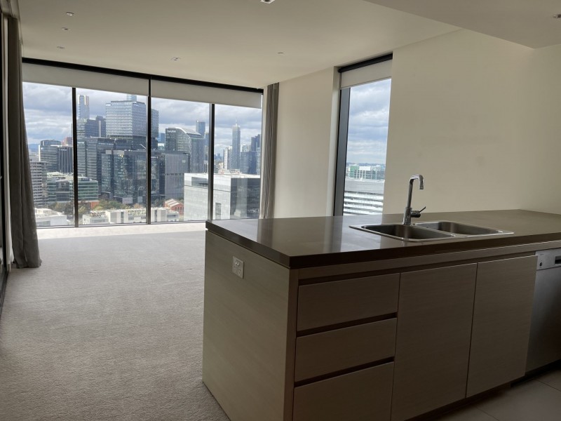246/8 Waterside Place, Docklands VIC 3008