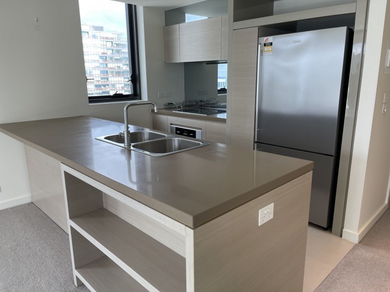 246/8 Waterside Place, Docklands VIC 3008