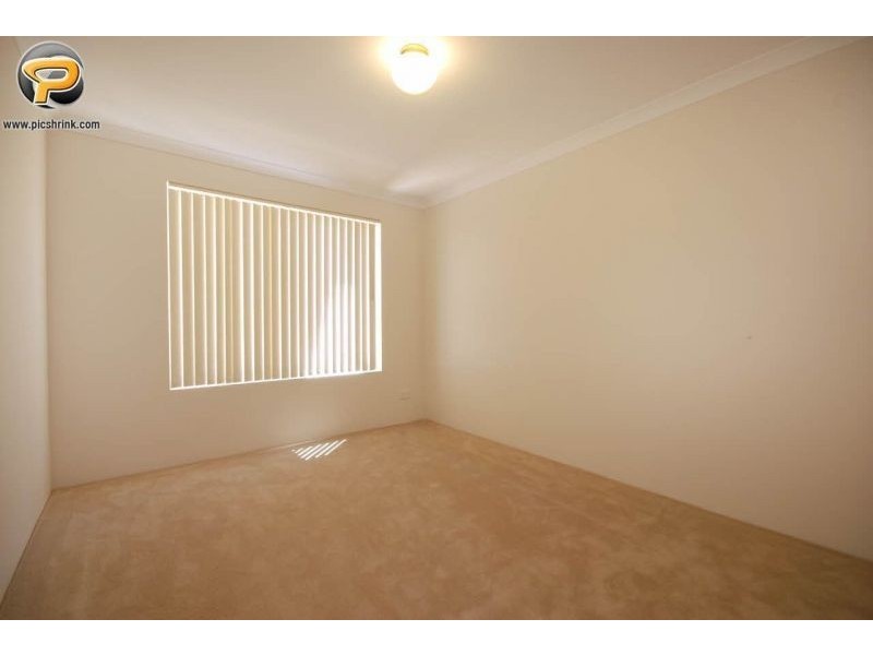 3 Girramay Rd, Banksia Grove WA 6031