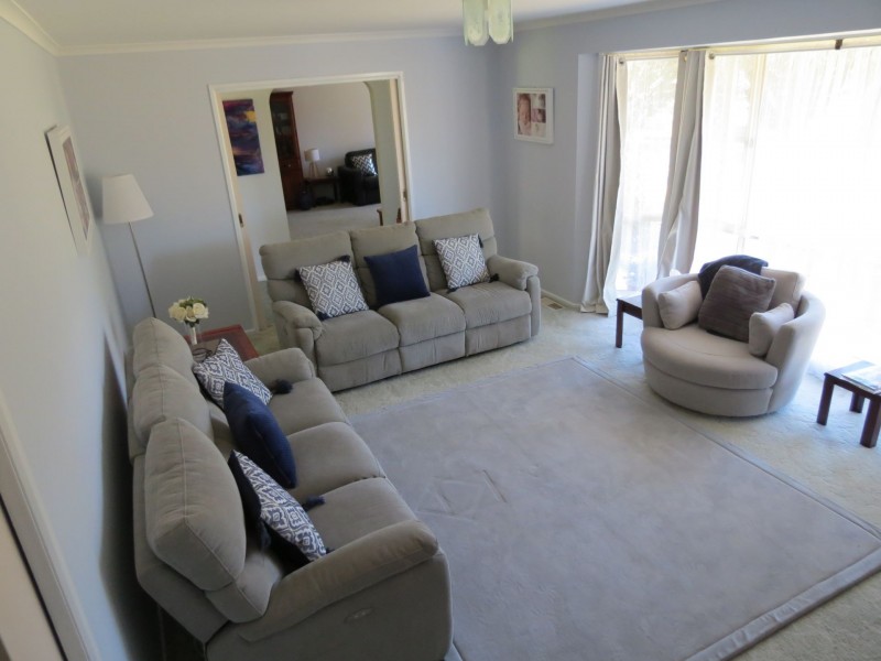3 Benedict  Ave, San Isidore NSW 2650