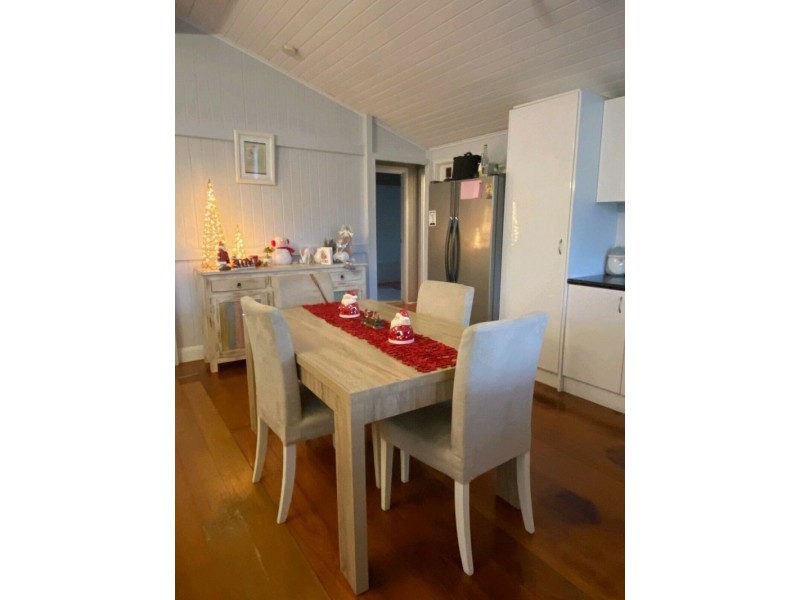 53 Frank St, Norman Park QLD 4170