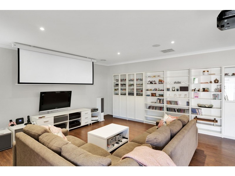 58 Dalray Crescent, Kurunjang VIC 3337