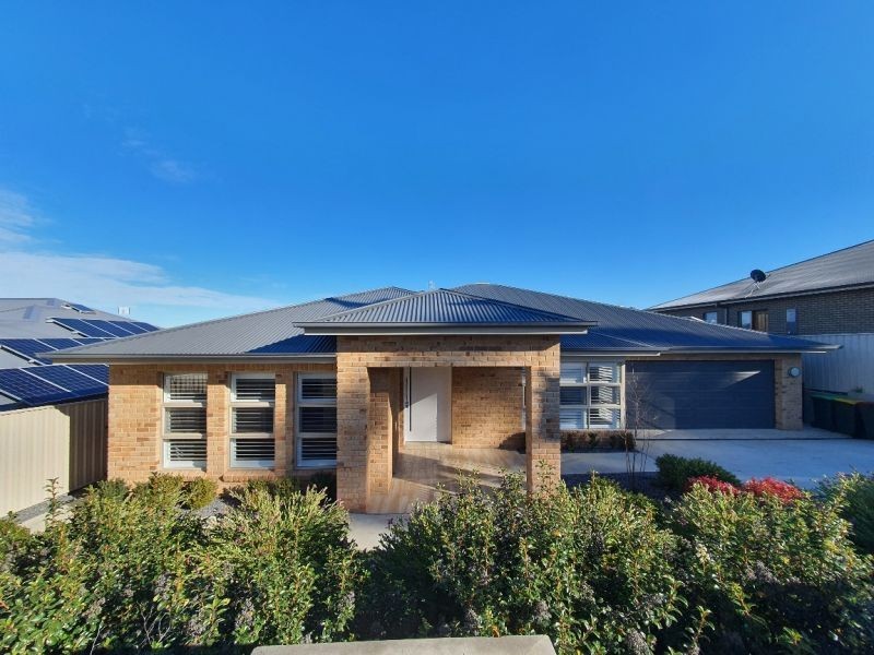 87 Kearneys Dr, Orange NSW 2800