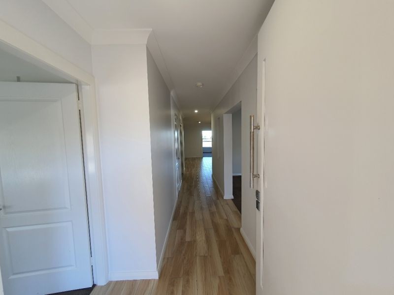 87 Kearneys Dr, Orange NSW 2800