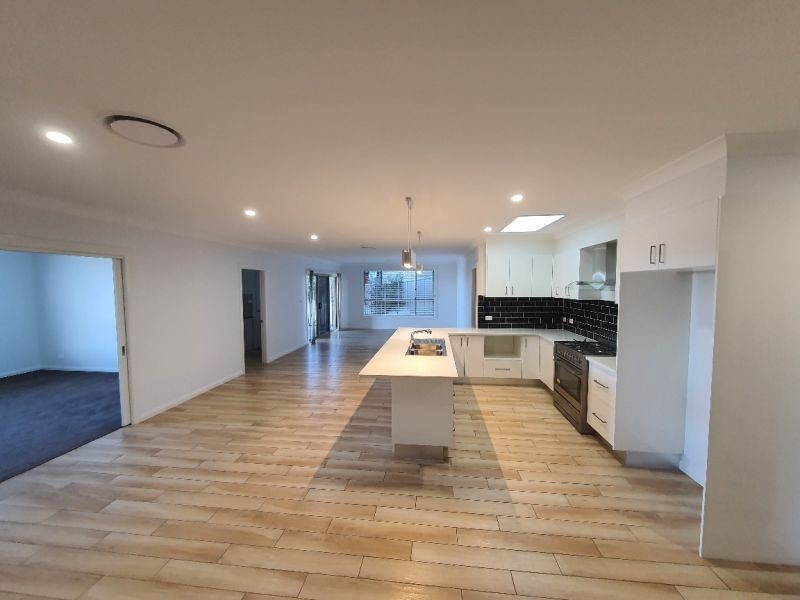 87 Kearneys Dr, Orange NSW 2800
