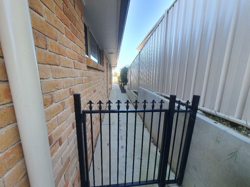 87 Kearneys Dr, Orange NSW 2800