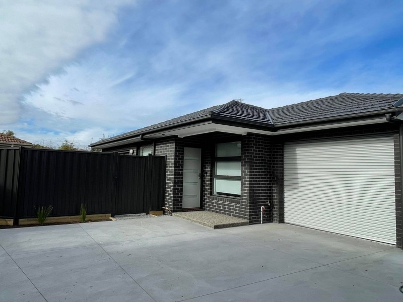 2/6 Birch Avenue, Tullamarine VIC 3043