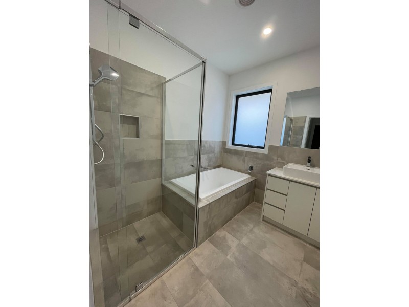 2/6 Birch Avenue, Tullamarine VIC 3043