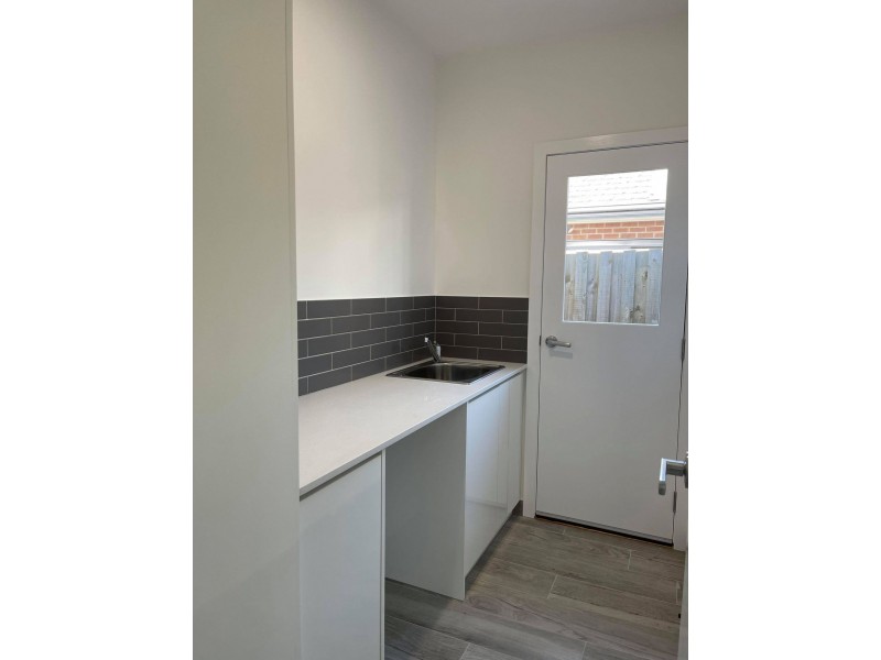 2/6 Birch Avenue, Tullamarine VIC 3043