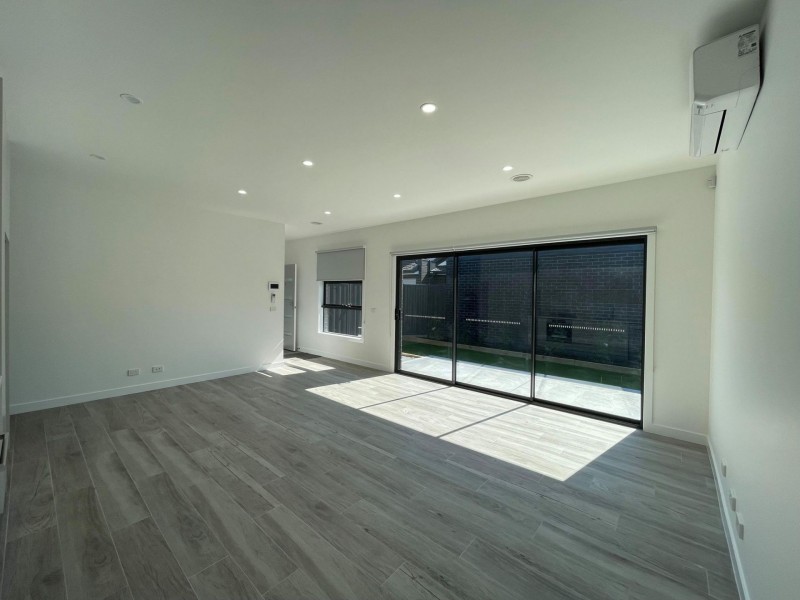 2/6 Birch Avenue, Tullamarine VIC 3043