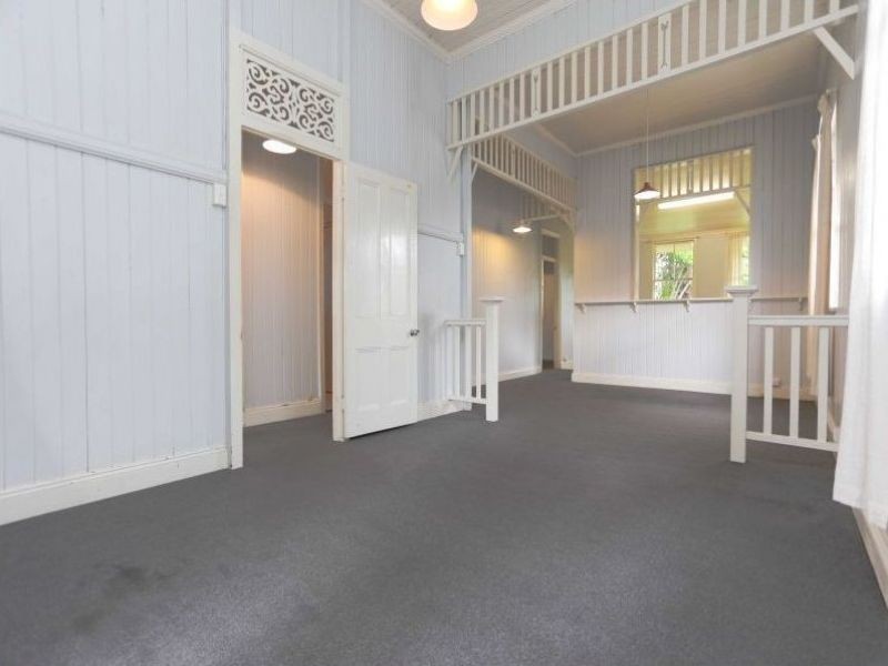 10 Ashbolt St, Wooloowin QLD 4030